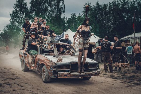 Junktown в заброшенной военной части в Братронице (RZB - raketov zkladna Bratronice) в Чехии. Post-Apocalyptic Festival, Junktown, тусовка, Mad Max style, сильно длиннопост, длиннопост