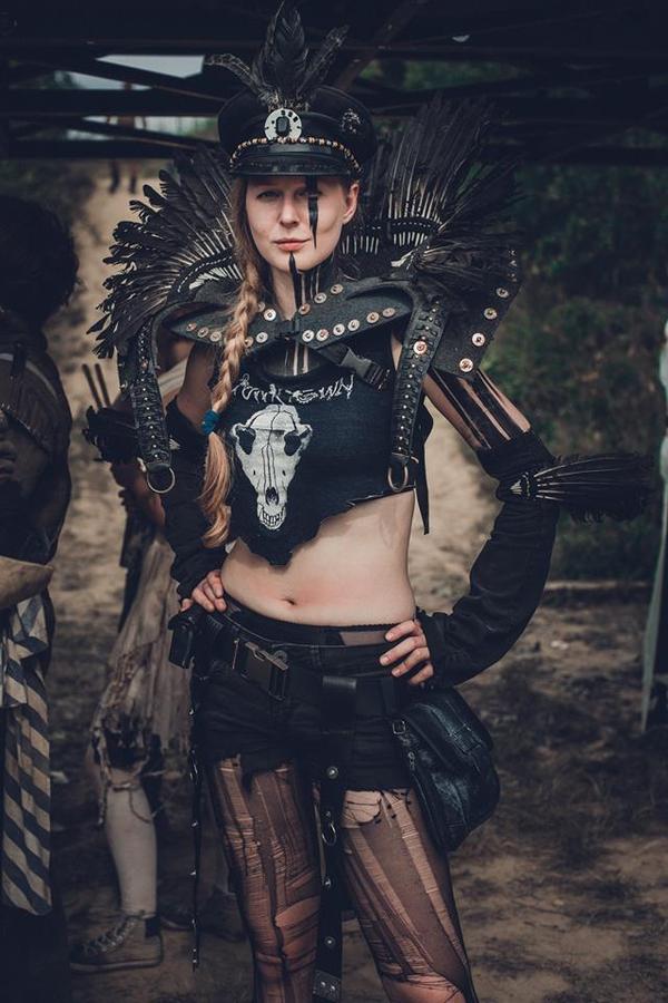 Junktown в заброшенной военной части в Братронице (RZB - raketov zkladna Bratronice) в Чехии. Post-Apocalyptic Festival, Junktown, тусовка, Mad Max style, сильно длиннопост, длиннопост