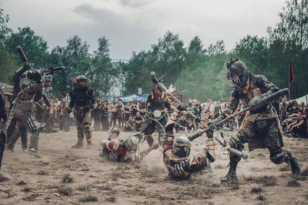 Junktown в заброшенной военной части в Братронице (RZB - raketov zkladna Bratronice) в Чехии. Post-Apocalyptic Festival, Junktown, тусовка, Mad Max style, сильно длиннопост, длиннопост