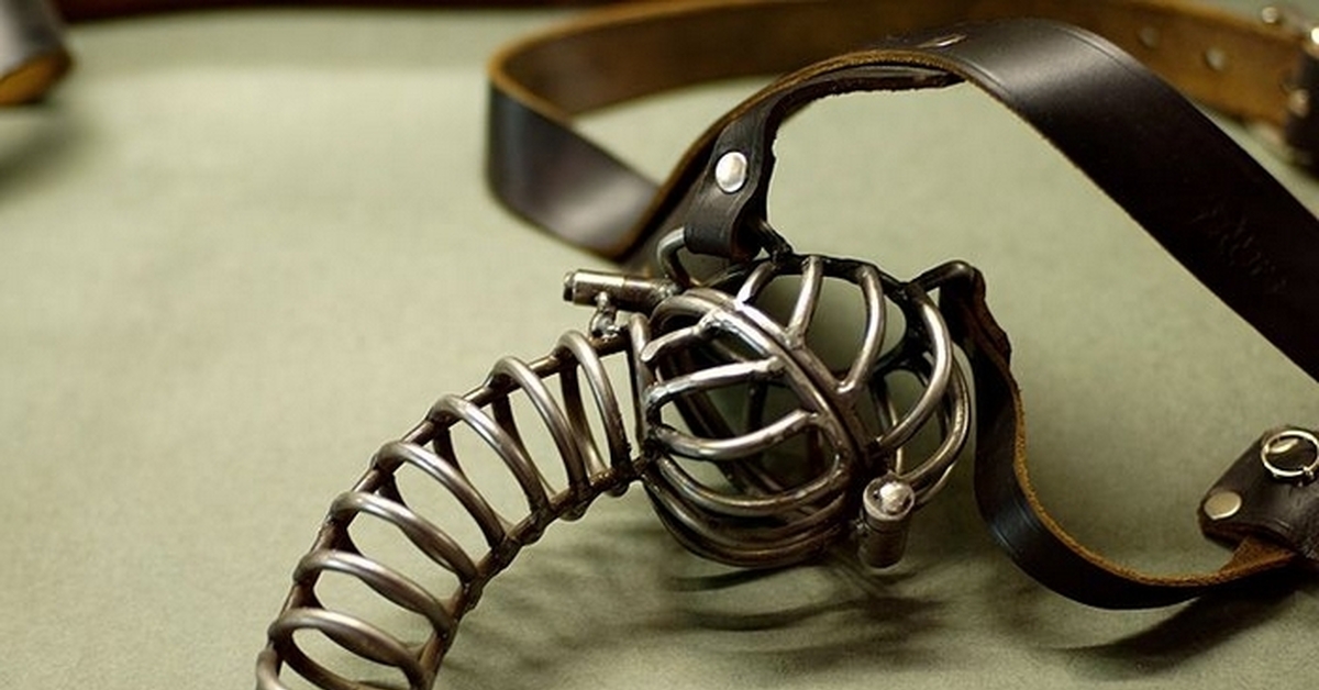 Пояс верности мужской Тойфа Металлическая коллекция купить со скидкой в секс шопе  Фетиш и BDSM  Пояса верности