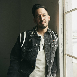 Шинода болен. Mike Shinoda. Майк Шинода линкин парк.