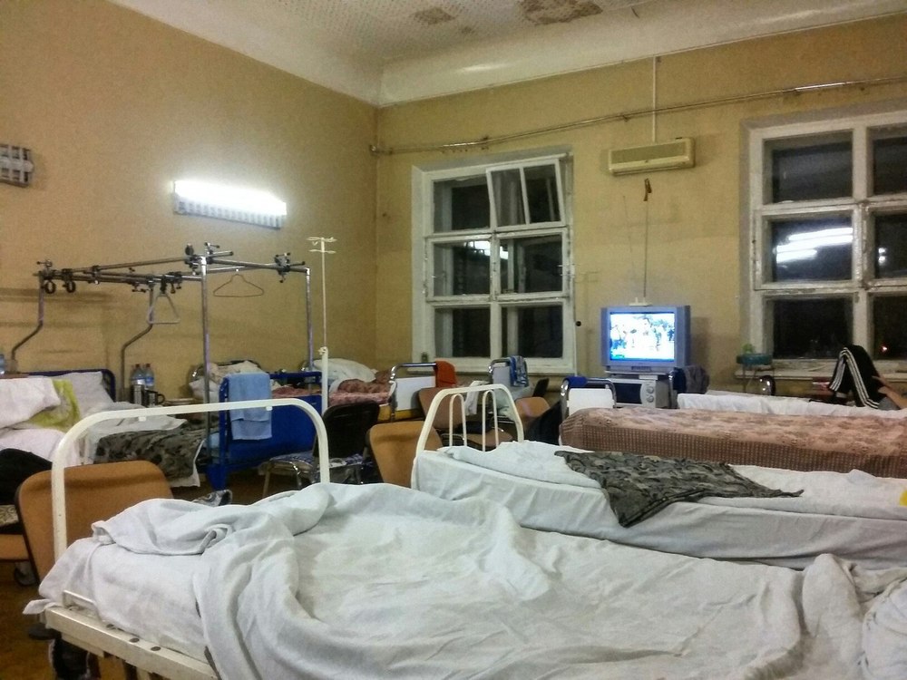Фото Больничной Палаты С Кровати С Капельницей