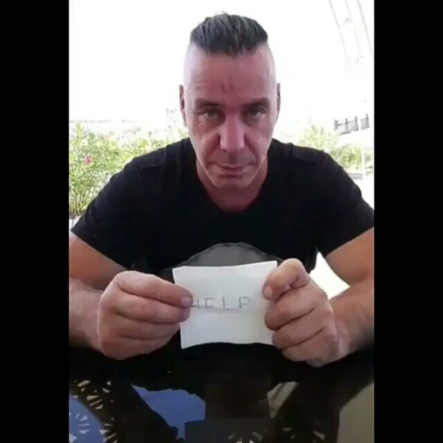 1501350360194339859.jpg