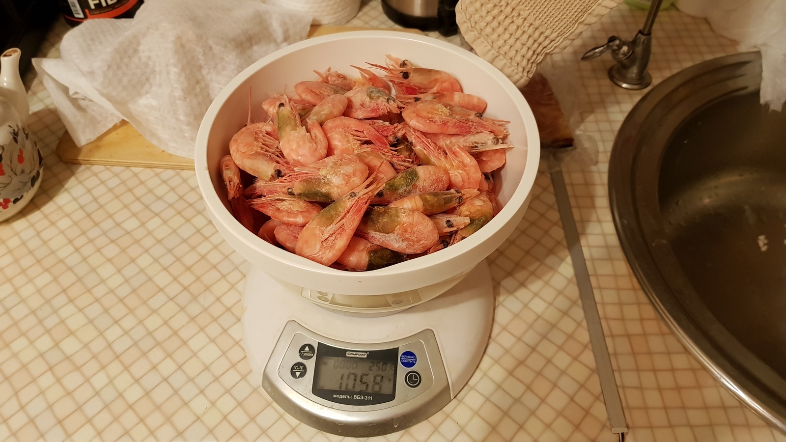 самомассаж волосистой части головы. нужно ли отделять головы. разделение волос при стрижках схема. стрижка сэссун техника выполнения схема. таблица дробной перегонки.