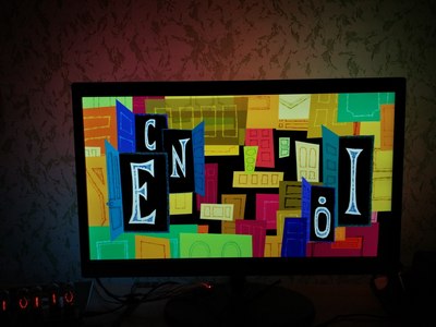 настройка ambibox windows 10. 1460287012477127143. настройка ambibox windows 10 фото. настройка ambibox windows 10-1460287012477127143. картинка настройка ambibox windows 10. картинка 1460287012477127143. Компания Philips в 2007 году запатентовала невероятно простую, но, без преувеличения, потрясающую технологию фоновой подсветки ТВ Ambilight. С такой адаптивной подсветкой меньше устают глаза при просмотре в темноте, увеличивается эффект присутствия, расширяется область отображения и пр. Ambilight применима не только к видео и фото контенту, но и играм. Ambilight превратилась в визитную карточку телевизоров Philips. С тех пор компания Philips пристально бдит, чтобы никто из крупных производителей и думать не смел посягать на святое, создавая что-то подобное. Наверное, лицензировать эту технологию можно, но условия какие-то запредельные, и другие игроки рынка не особо горят желанием это делать. Небольшие компании тоже пытались (и сейчас есть компании, которые это делают) внедрять аналогичную технологию в виде отдельных комплектов, но кара от Philips была неизбежна. Так что в лучшем случае, если компания не продлит каким-то образом патент или его производную, другие производители лишь в 2027 году смогут выпускать что-то похожее.