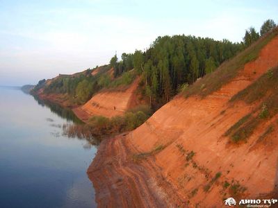 Сосуд для воды из не обожженной глины