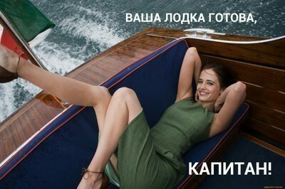 Волосатая зажимаю и трахаю подушку меж ног голых теток