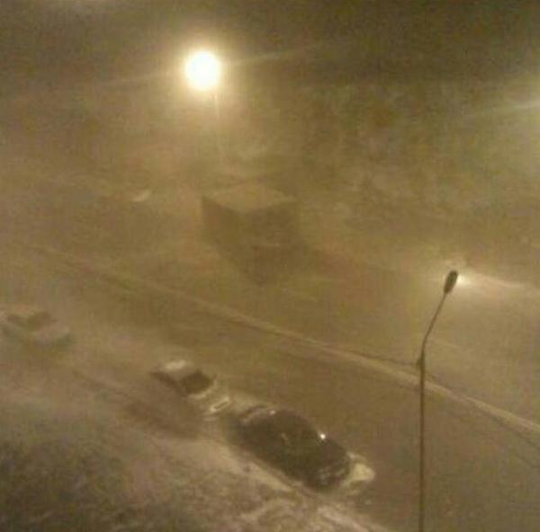 Выглядываешь такой в окно