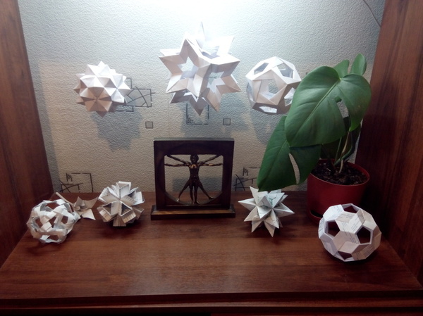 Увлёкся кусудамой (не ругайте за качество картинки, снимал на телефон)