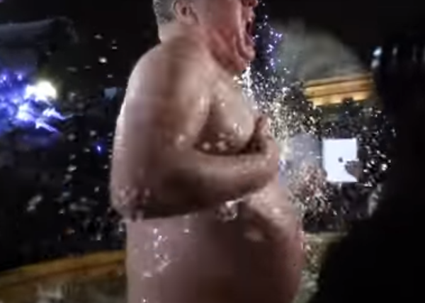 Жириновской купается на Крещение