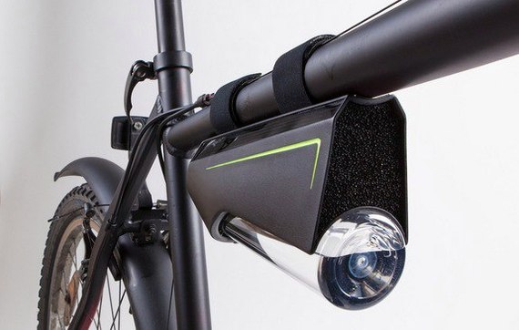 Изобретена бутылка самостоятельно наполняющаяся питьевой водой