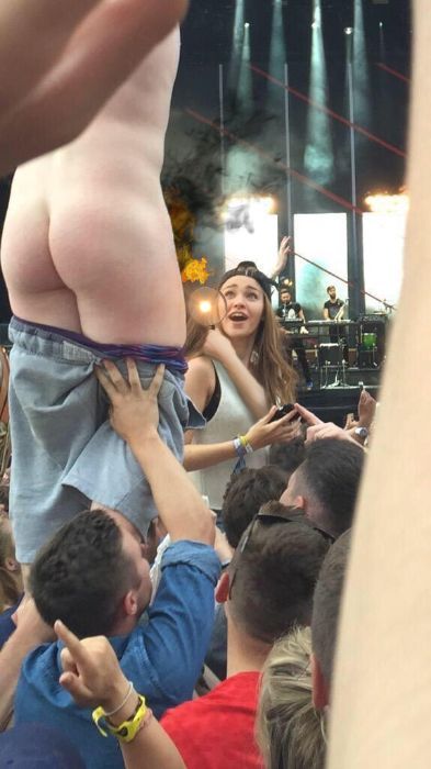 Phototoads - NSFW, Fotozhaba, Concert, Naked guy, GIF, Longpost