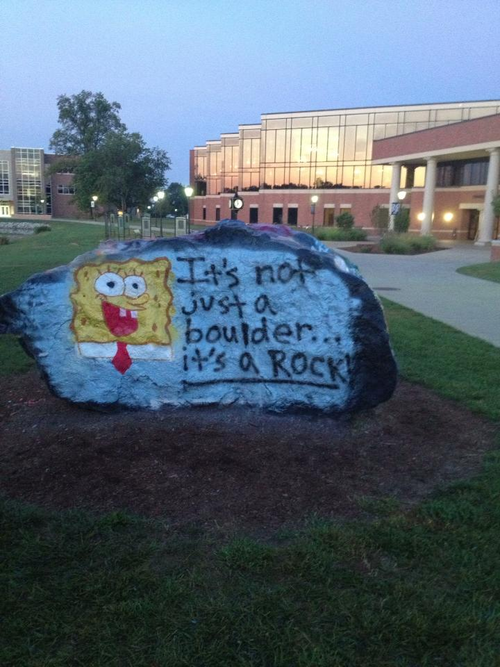 Это не просто валун, это скала!