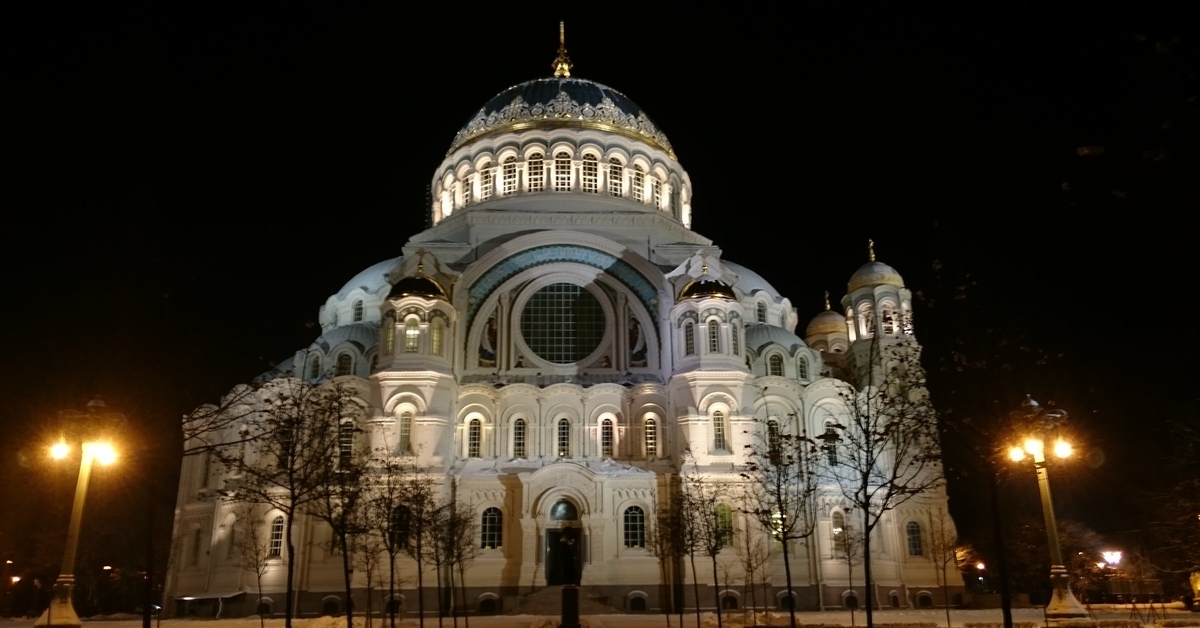 Дворцовая кронштадт. Крестовоздвиженская Церковь Кронштадт.