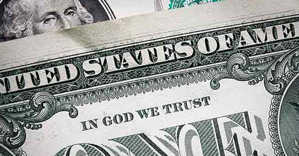 In god. In God we Trust доллар купюра. Надпись на долларе in God we Trust. In God we Trust 100 долларов. Американские банкноты in God we Trust купюра.