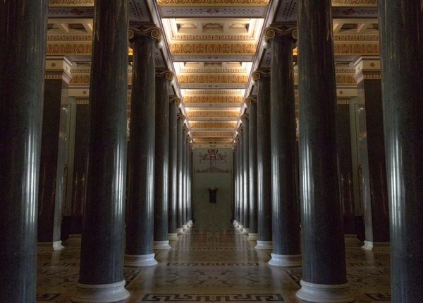 Идеальная симметрия в эрмитаже