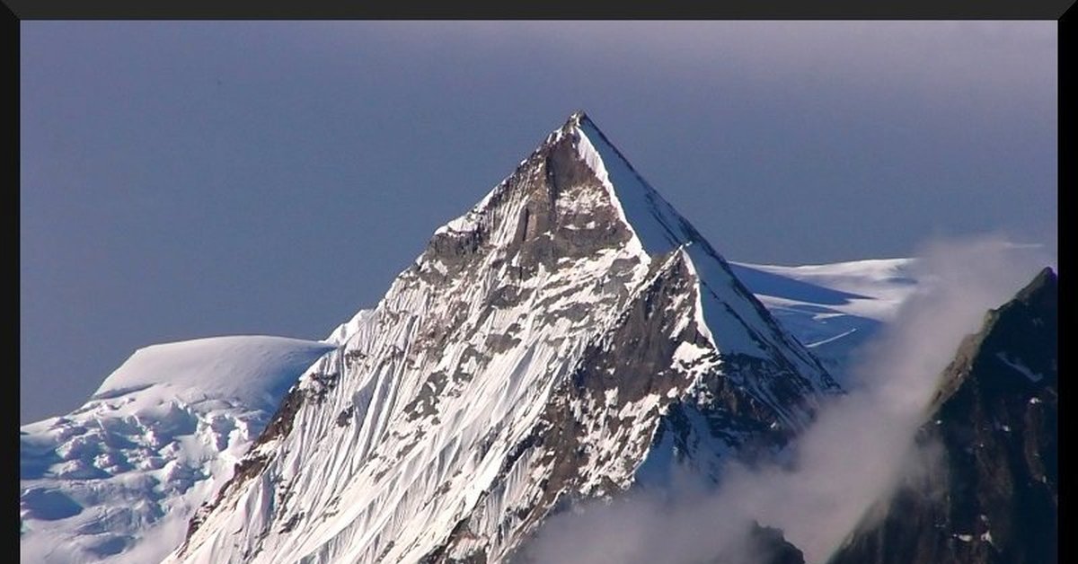 First mountain. Аннапурна гора. Непал гора Аннапурна. Вершина восьмитысячник Аннапурна. Макалу горы Непала.