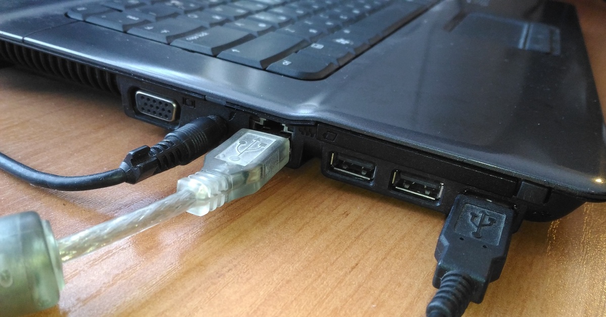 Подключись к ноутбуку леново. Кабель соединяющий сканер с ноутбука. Разъем для принтера на ноутбуке. USB разъем для принтера. USB провод для ПК.