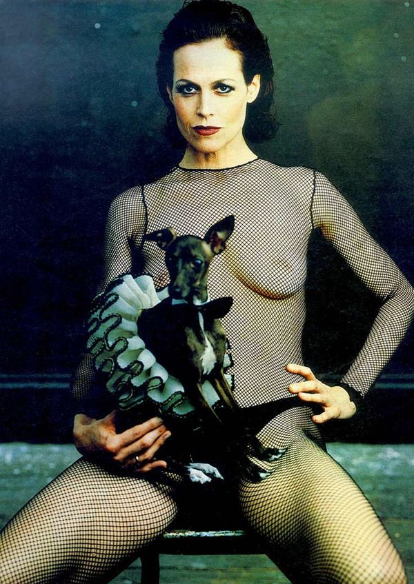 Lieutenant Ripley, you have a strange notion of a free command. - NSFW, Sigourney Weaver, Italian greyhound, 