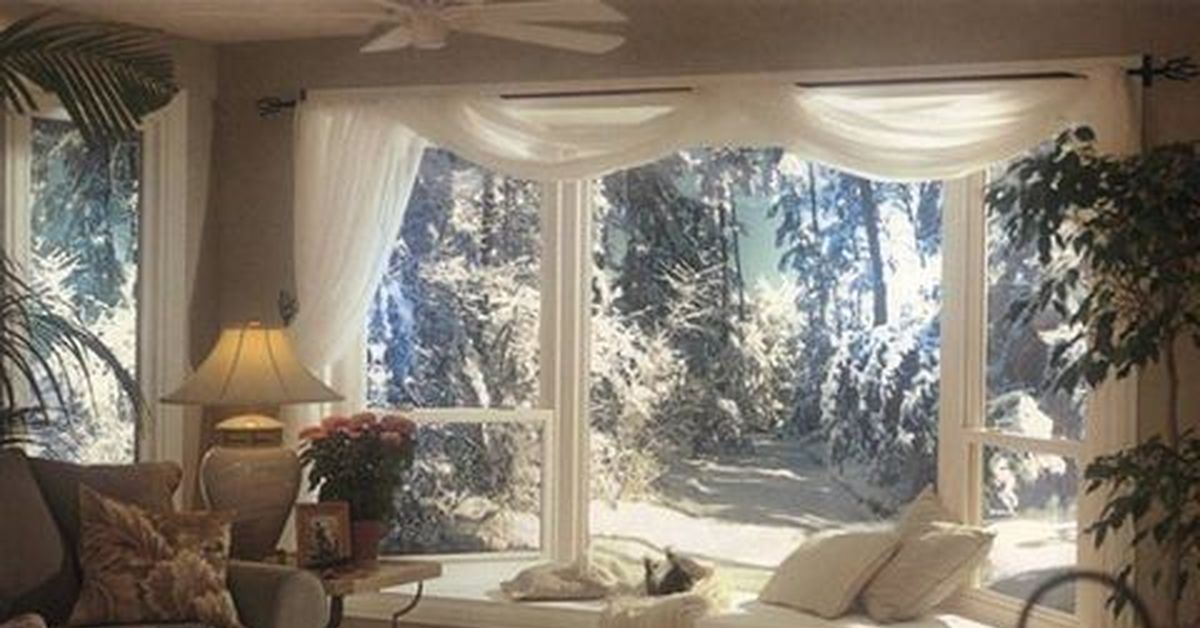 Квартиры в пурге. Окно с зимним видом. Уютный вид из окна. Зимнее окно. Вид из окна зима.