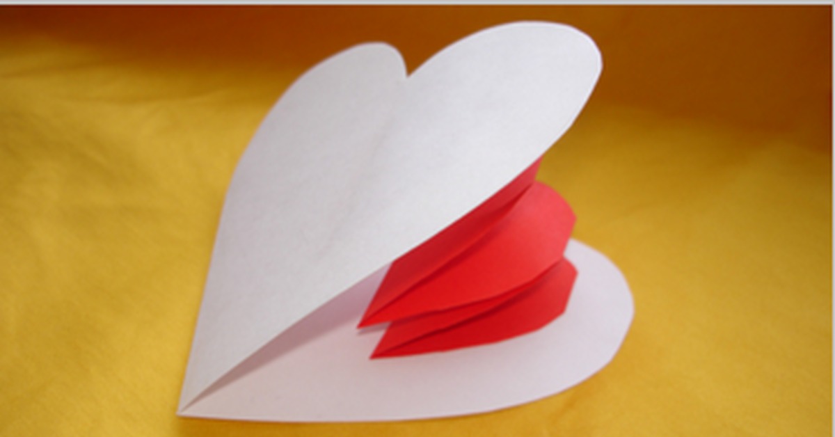 Сердце вырезанное из бумаги нежные поделки к Дню Святого Валентина