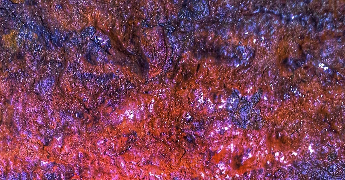 Гидроксид железа ржавчина. Фиолетовый с цветом ржавчины. Ржавчина в космосе. Ржавый металлический поддон. Рвота цвета ржавчины фото.