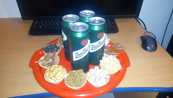 Жена обещала тортик к 23 февраля. Обожаю ее!!!