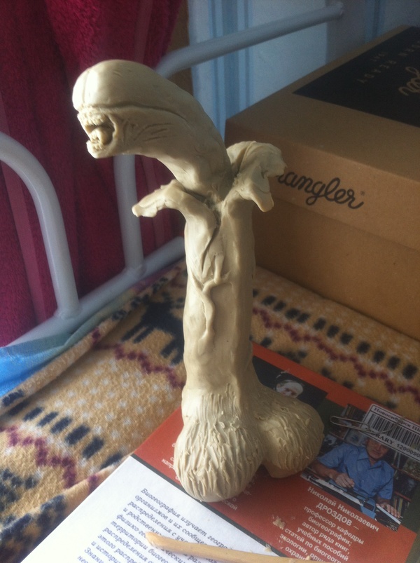 ����� ����