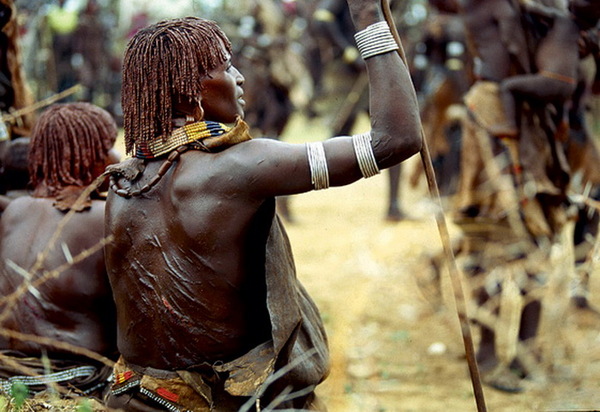 Что означают кровавые шрамы на спине африканских женщинах. Смотреть фото Что означают кровавые шрамы на спине африканских женщинах. Смотреть картинку Что означают кровавые шрамы на спине африканских женщинах. Картинка про Что означают кровавые шрамы на спине африканских женщинах. Фото Что означают кровавые шрамы на спине африканских женщинах Что означают кровавые шрамы на спине африканских женщинах. Смотреть фото Что означают кровавые шрамы на спине африканских женщинах. Смотреть картинку Что означают кровавые шрамы на спине африканских женщинах. Картинка про Что означают кровавые шрамы на спине африканских женщинах. Фото Что означают кровавые шрамы на спине африканских женщинах