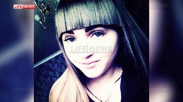 Девушка, раскурившая кальян от Вечного огня, не считает себя виноватой