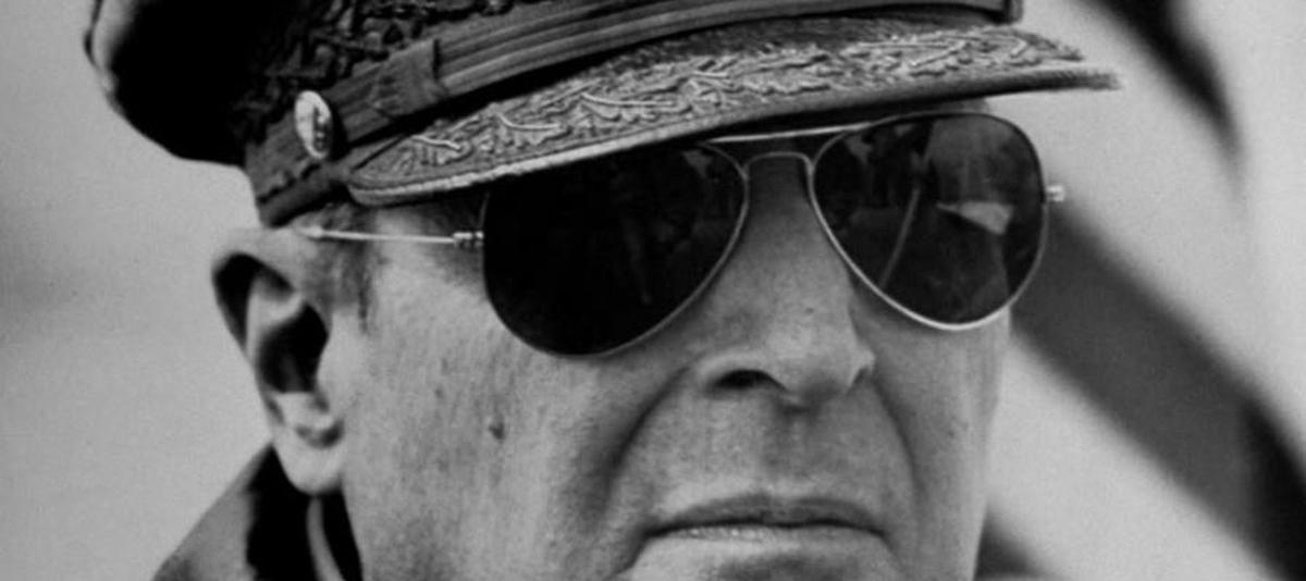 Основные фасоны очковой моды | Пикабу