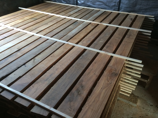 Сушка древесины. Кто знает как высушить доски, чтоб всё не потрескалось.