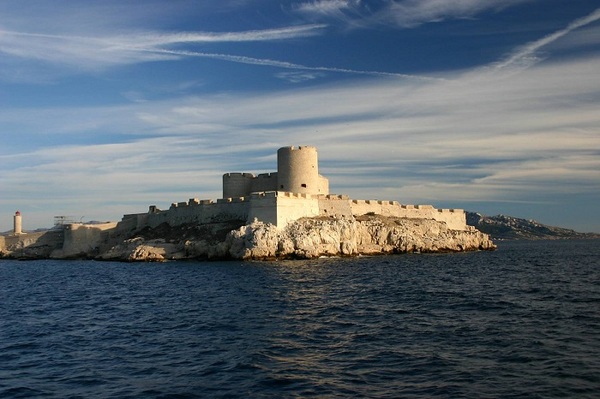 Замок Иф - знаменитая тюрьма с узником, которого там никогда не было Замок Иф, Тюрьма, Граф Монте-Кристо, Длиннопост