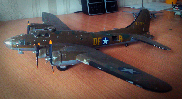  - =) B-17 Flying Fortress,1/72=)