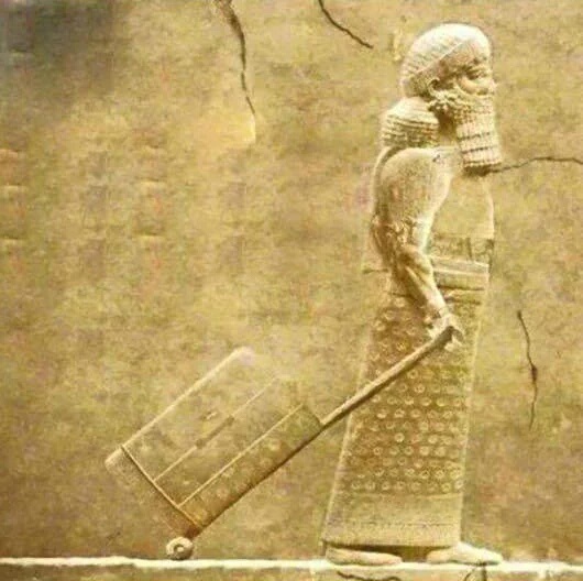 Быт ассирийцев на древнем рельефе