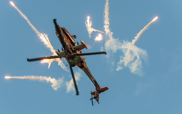  AH-64    Ah-64 Apache, Apache, ,  , , 