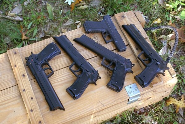 Beretta 92 из фильма Эквилибриум