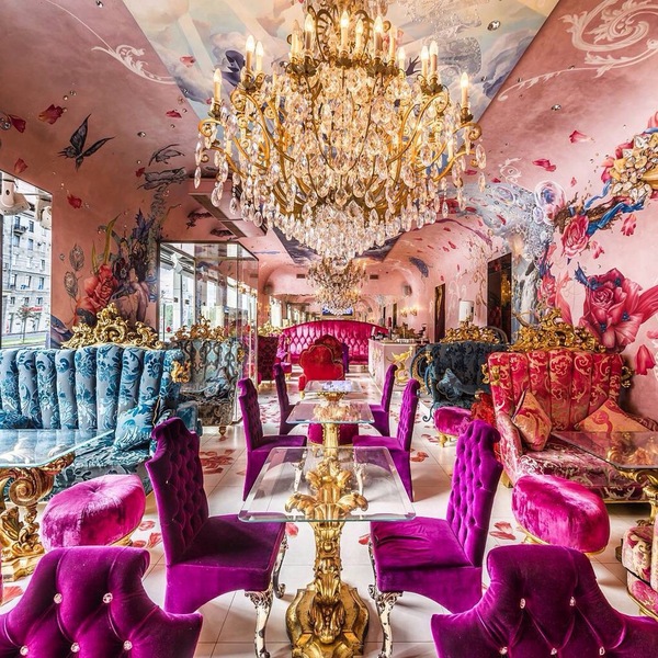 Свежая кафешка на Московском.