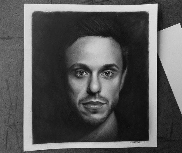 SUNSAY. ПОРТРЕТ простыми карандашами. Художник Tetti Do