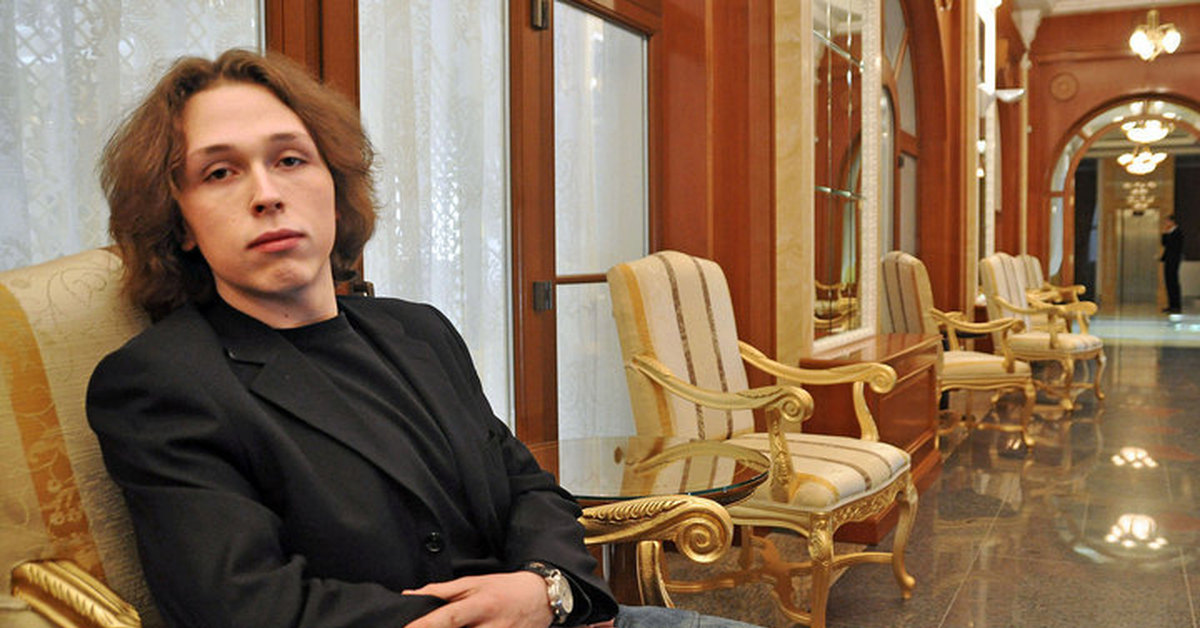 Никас сафронов сын лука. Лука сафронов-затравкин. Сын никаса сафронова лука. Никас сафронов сын лука сафронов. Сын художника сафронова.