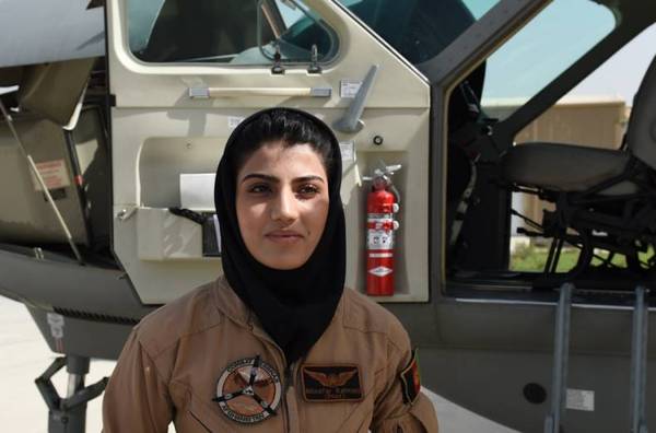    Niloofar Rhmani   -   .