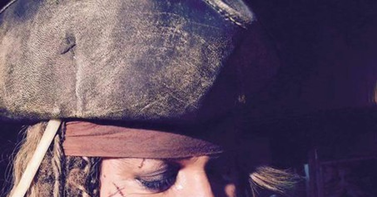 Капитан Джек Воробей-спаситель летучих лисиц! | Пикабу