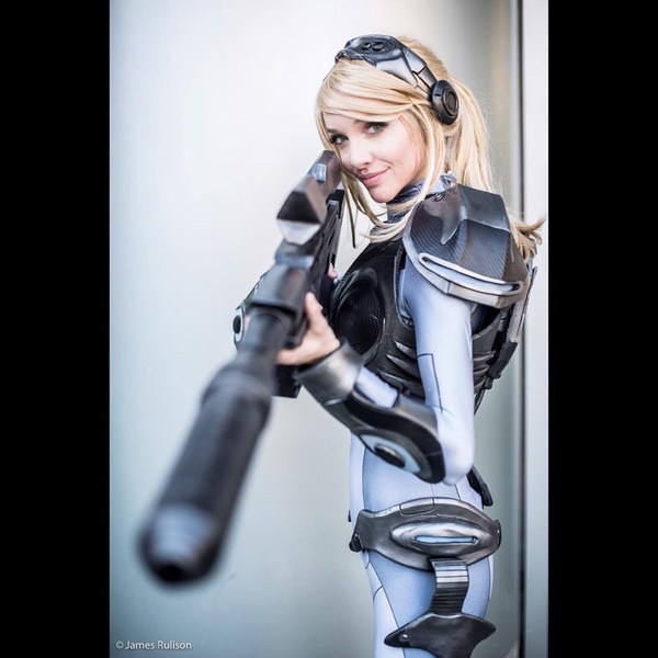 Nova Terra cosplay