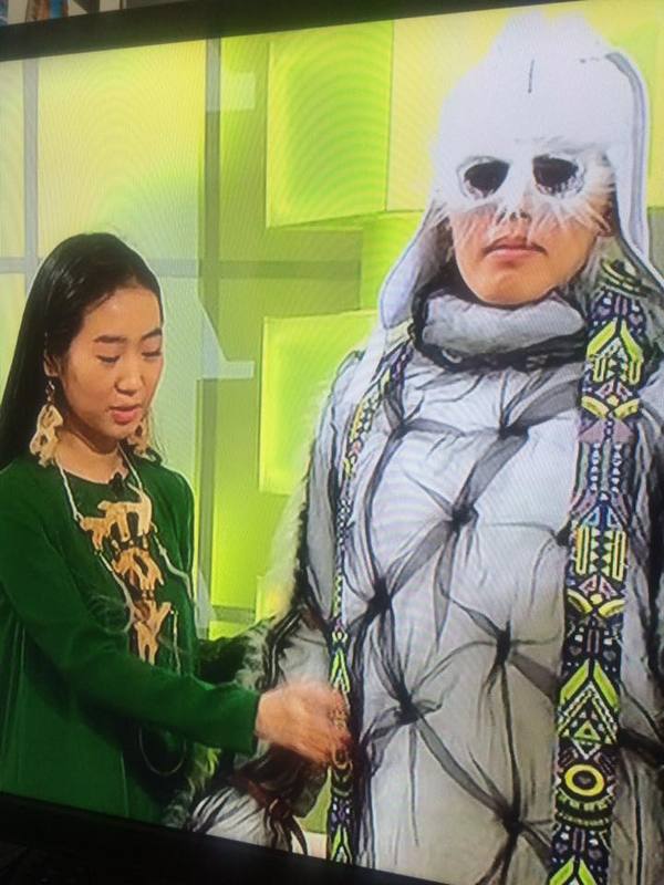 Последний писк якутской моды - мужские волосатые очки