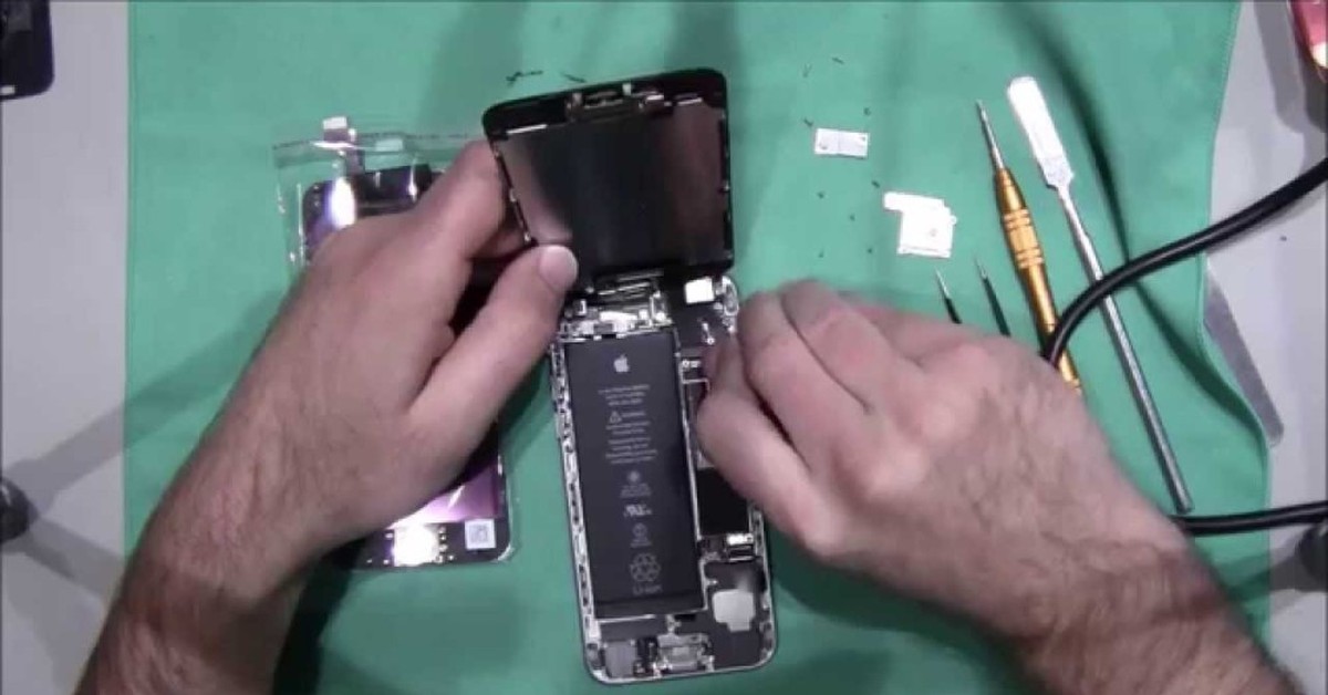 Diy iphone 6 screen repair. как вскрыть телефон. задняя крышка вскрытого смартфона. снимание задней крышки смартфона. задняя крышка смартфона.