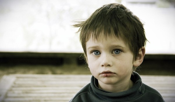 Маленький мальчик родился на свет