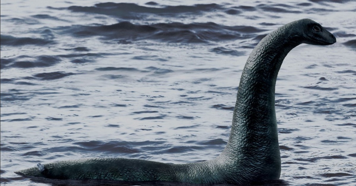 Loch ness lake monster. Озеро Лохнесс Лохнесское чудовище Легенда. Лохнесское чудовище в Шотландии. Монстр озера Лохнесс. Озеро Шотландии монстр Несси.