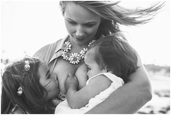 Photos of a nursing mother that have become widely discussed on the network - NSFW, Lactation, The photo, Longpost