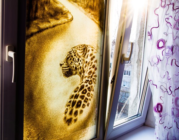 Sandy masterpiece....... - My, Sand picture, Illustrations, Window, , Design, Jaguar, Picture with backlight