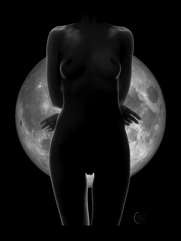 moon - NSFW, Girls, moon, Silhouette, Strawberry